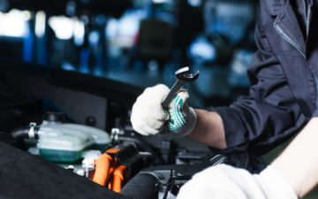 自動車車検は、自社認定工場にて熟練したスタッフが整備